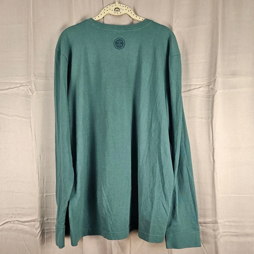 NWT Life Is Good Green Long Sleeve Holiday Christmas Truck Crewneck Tshirt Large